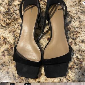 Steve Madden Black and Tan Heels